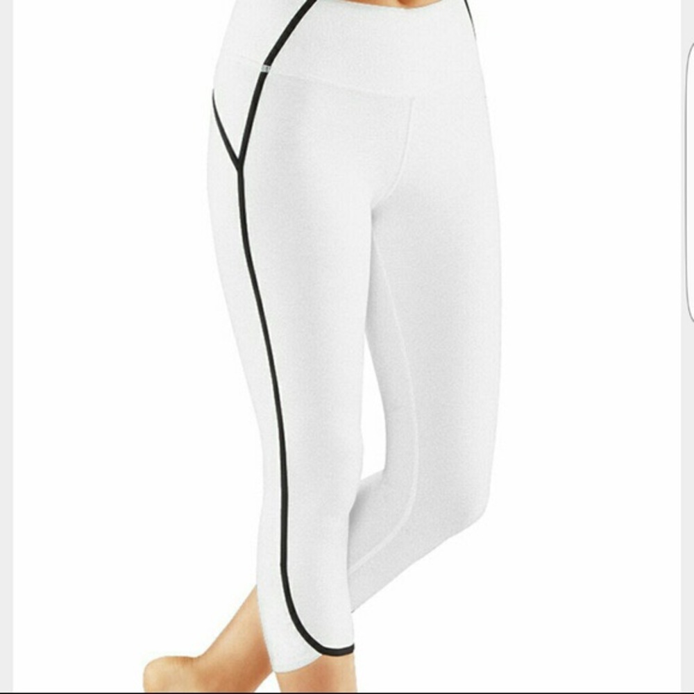 Manduka Luminous Capri White Yoga Leggings Sz M